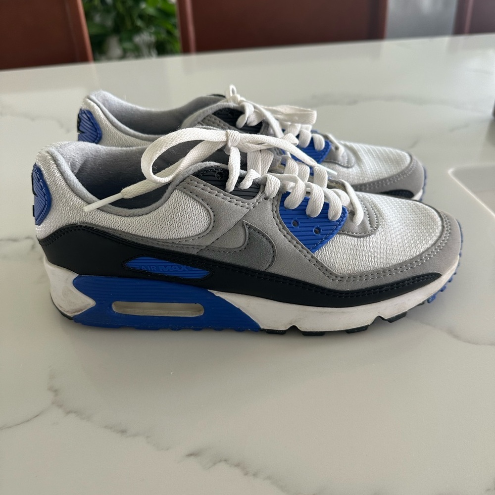 Women’s Nike Air Blue and White Sneakers, Men’s size 7